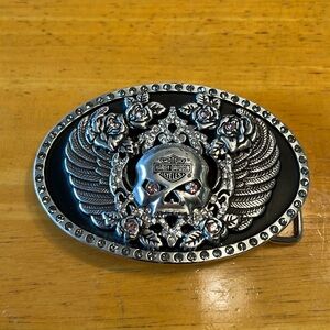 Harley Davidson women’s skull & roses belt buckle